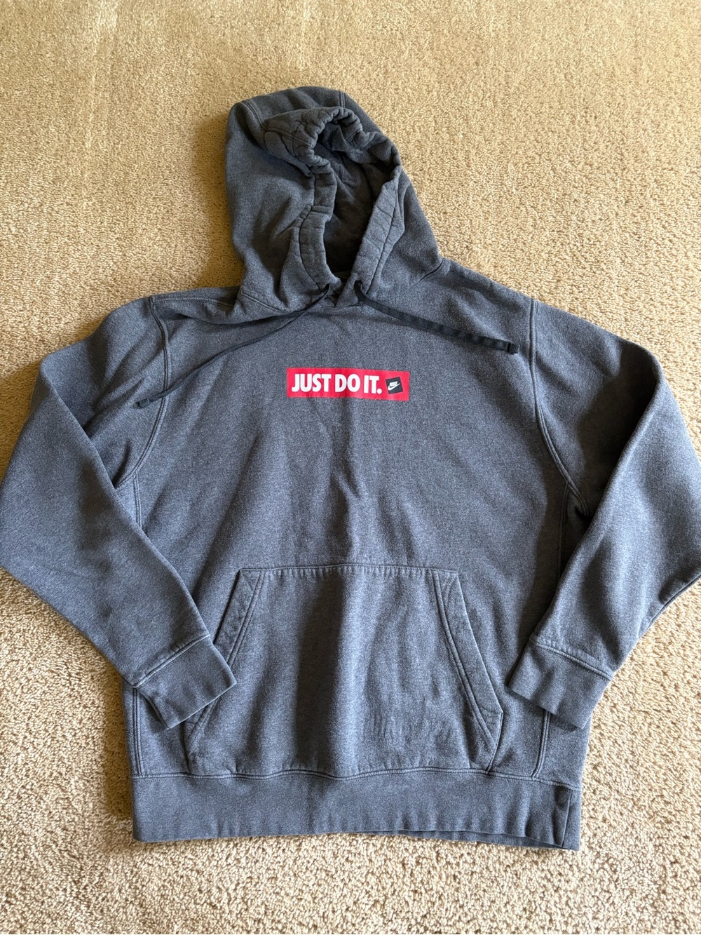Men’s Nike Hoodie- large